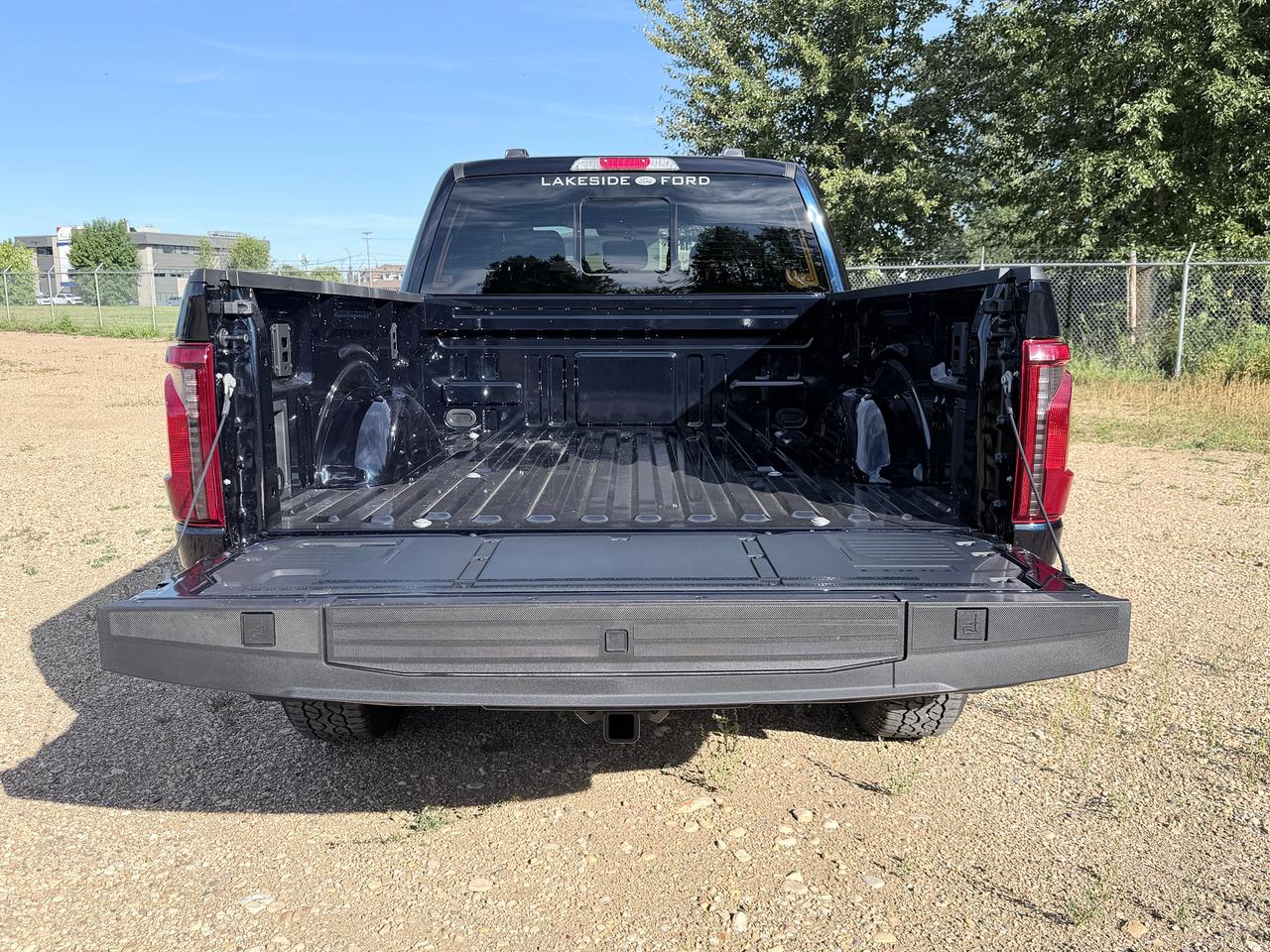 2026 Ford F-150 XLT Photo3