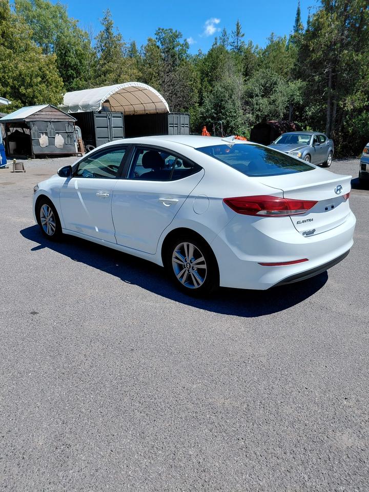 2017 Hyundai Elantra GL Photo