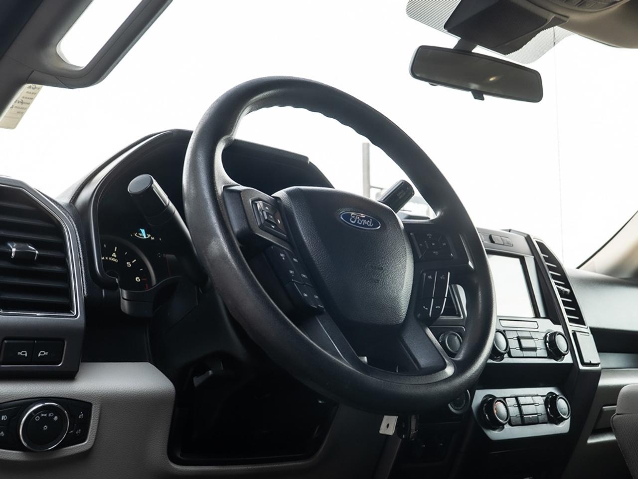 2019 Ford F-150 XLT 4WD SuperCrew 6.5' Box Photo35