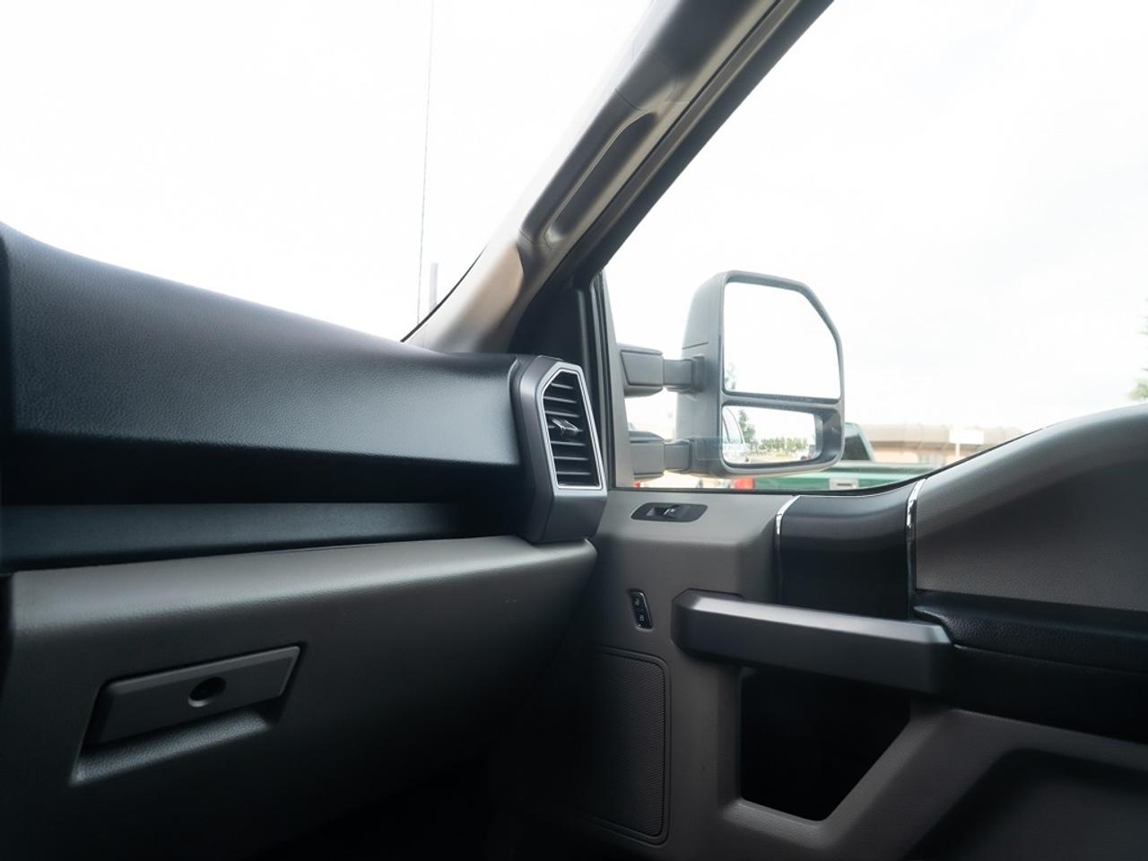 2019 Ford F-150 XLT 4WD SuperCrew 6.5' Box Photo14