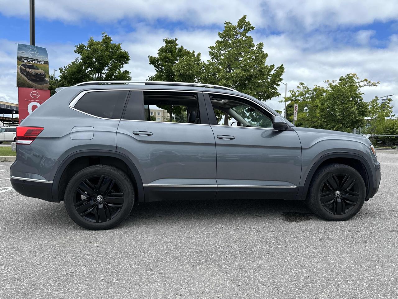 2019 Volkswagen Atlas Execline | AWD | 7 Seater | Clean Carfax & Service Photo6