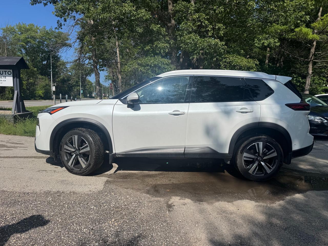 2025 Nissan Rogue SL Photo