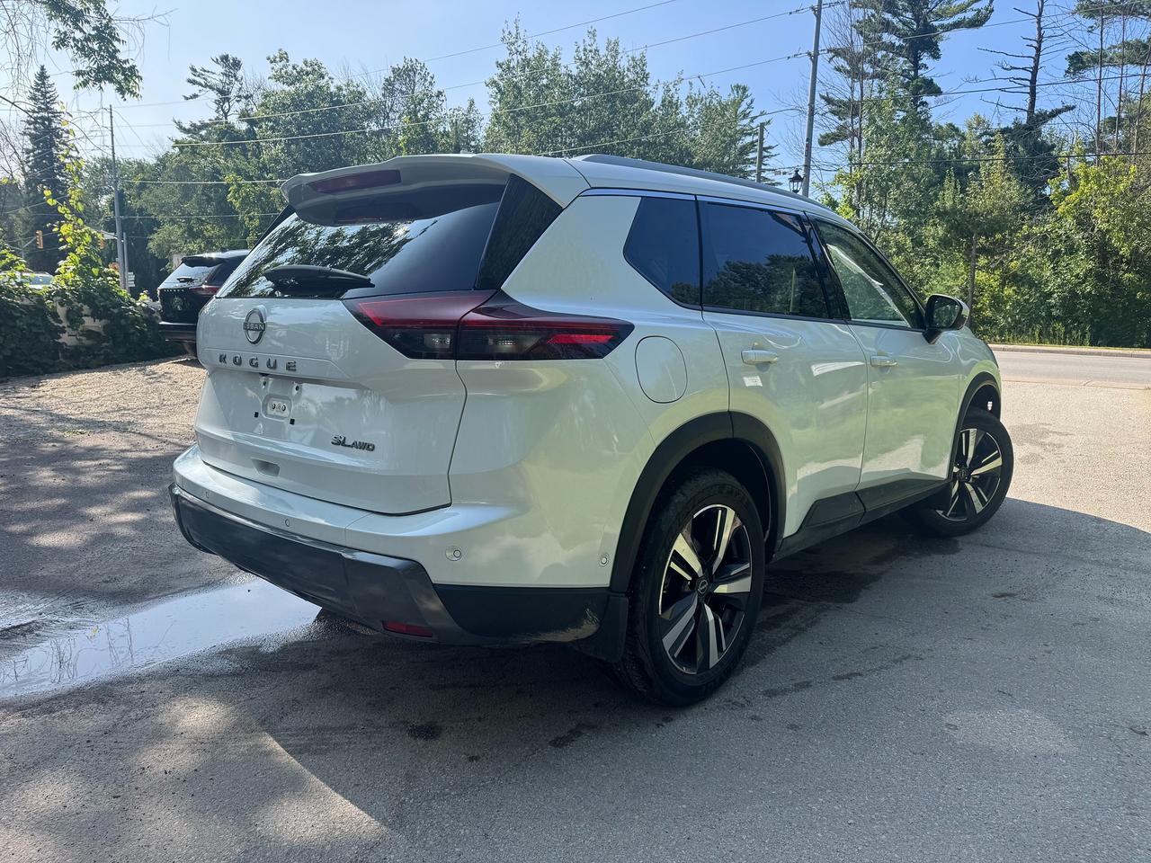 2025 Nissan Rogue SL Photo