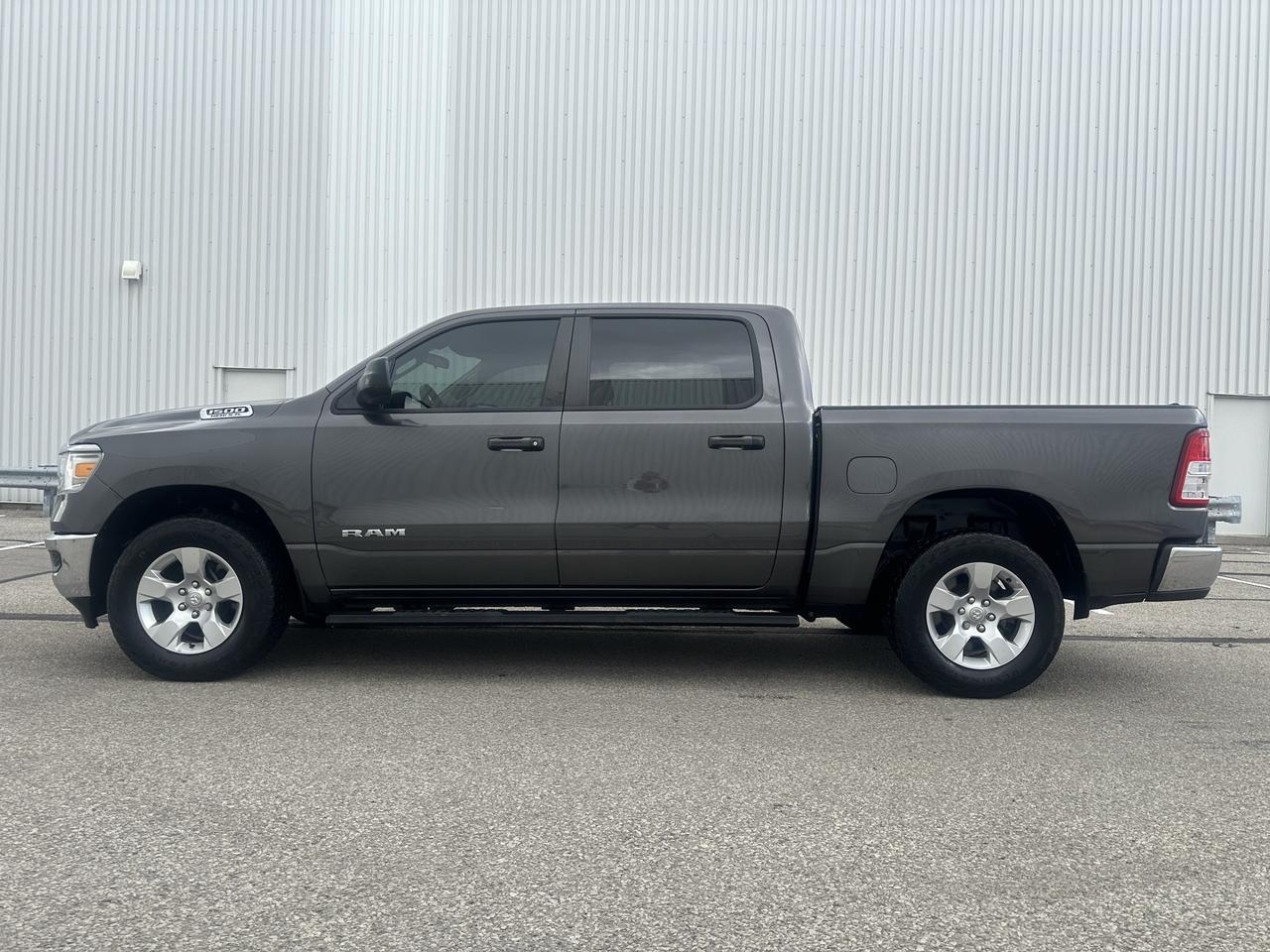 2020 RAM 1500 Tradesman 4x4 Crew Cab 5.7 Hemi Photo