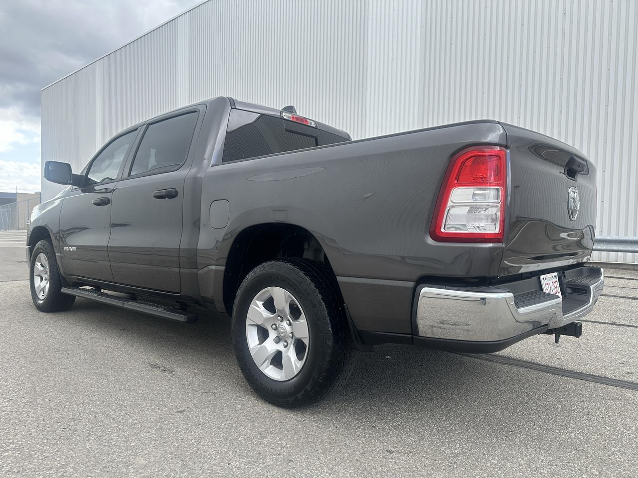 2020 RAM 1500 Tradesman 4x4 Crew Cab 5.7 Hemi Photo