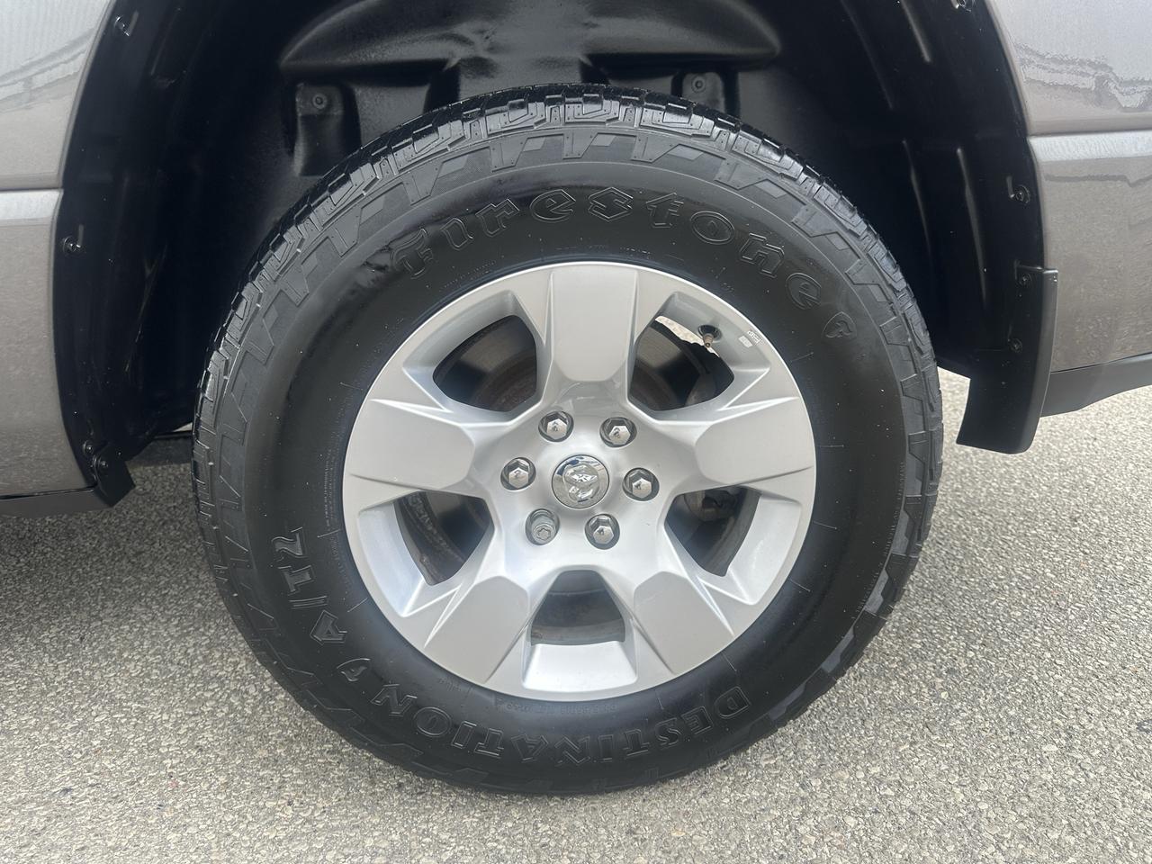 2020 RAM 1500 Tradesman 4x4 Crew Cab 5.7 Hemi Photo