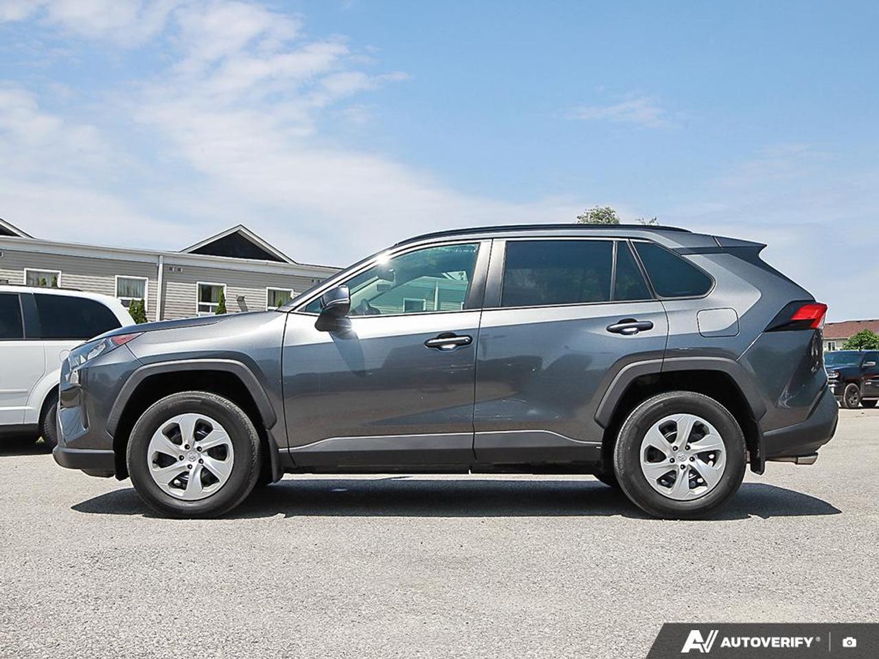 2021 Toyota RAV4 LE, AWD, LOW KM'S, ECO/SPORT, H/SEATS, R/V CAM - Photo #3