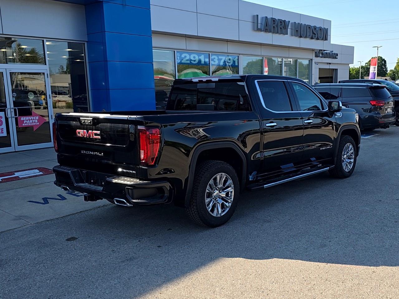 2026 GMC Sierra 1500 Crew Cab Short Box 4-Wheel Drive Denali Photo