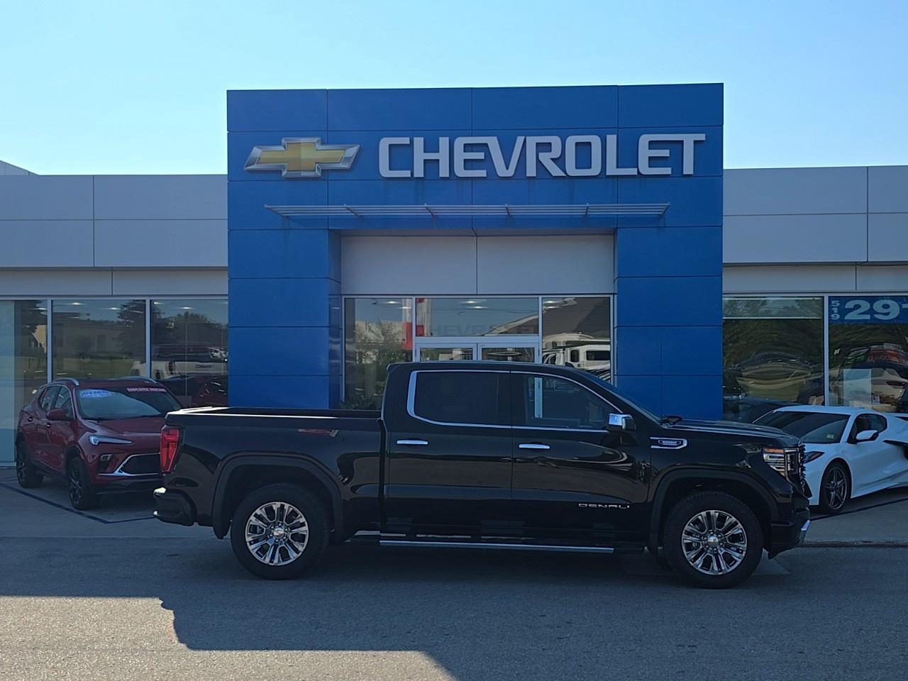 2026 GMC Sierra 1500 Crew Cab Short Box 4-Wheel Drive Denali Photo5