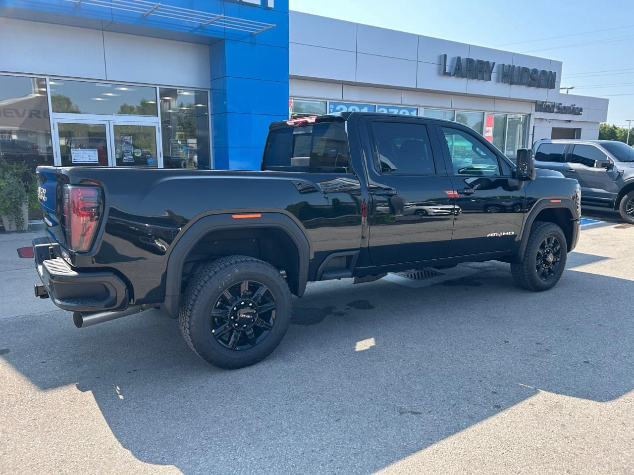 2026 GMC Sierra 2500 HD Crew Cab Standard Box 4-Wheel Drive AT4 Photo