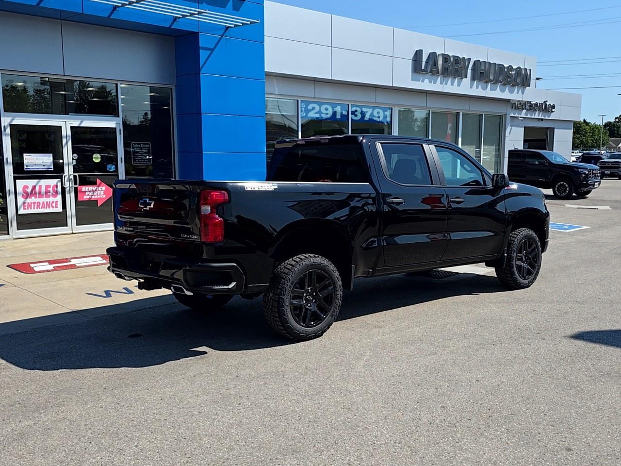 2026 Chevrolet Silverado 1500 Crew Cab Short Box 4-Wheel Drive Custom Trail Boss Photo