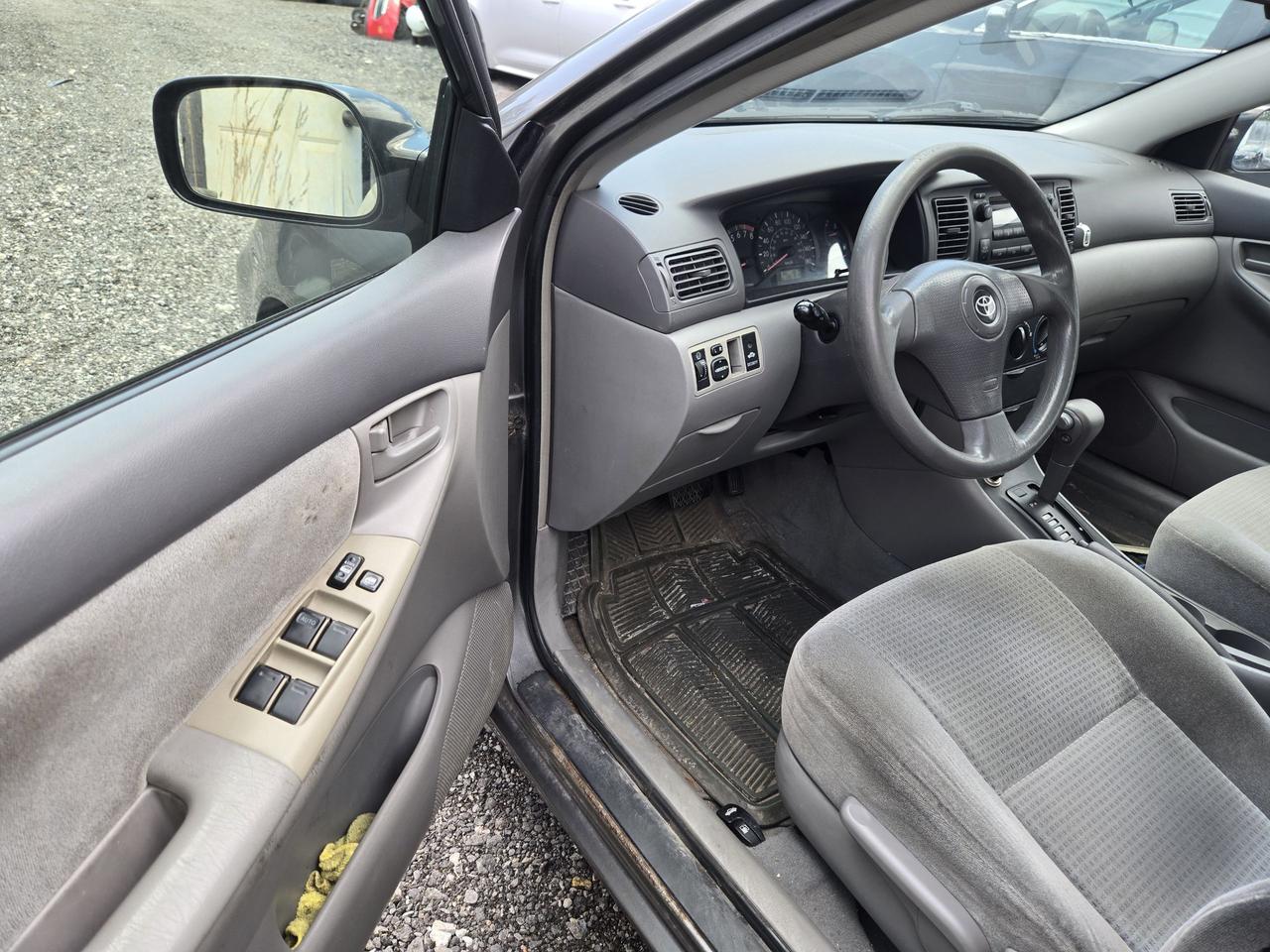 2006 Toyota Corolla CE Photo