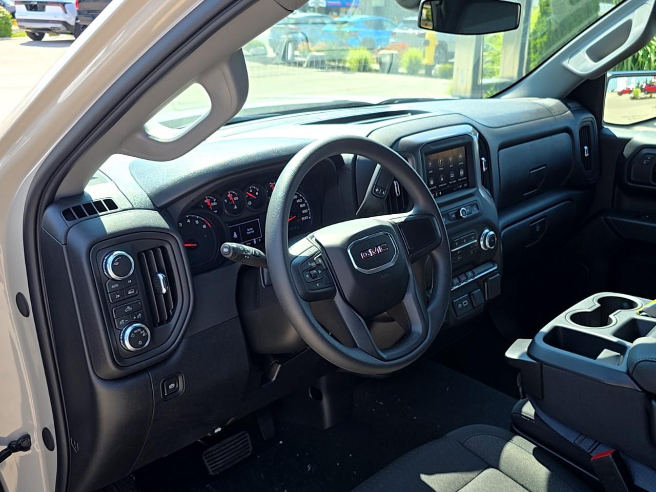 2026 GMC Sierra 1500 Crew Cab Short Box 4-Wheel Drive Pro Photo