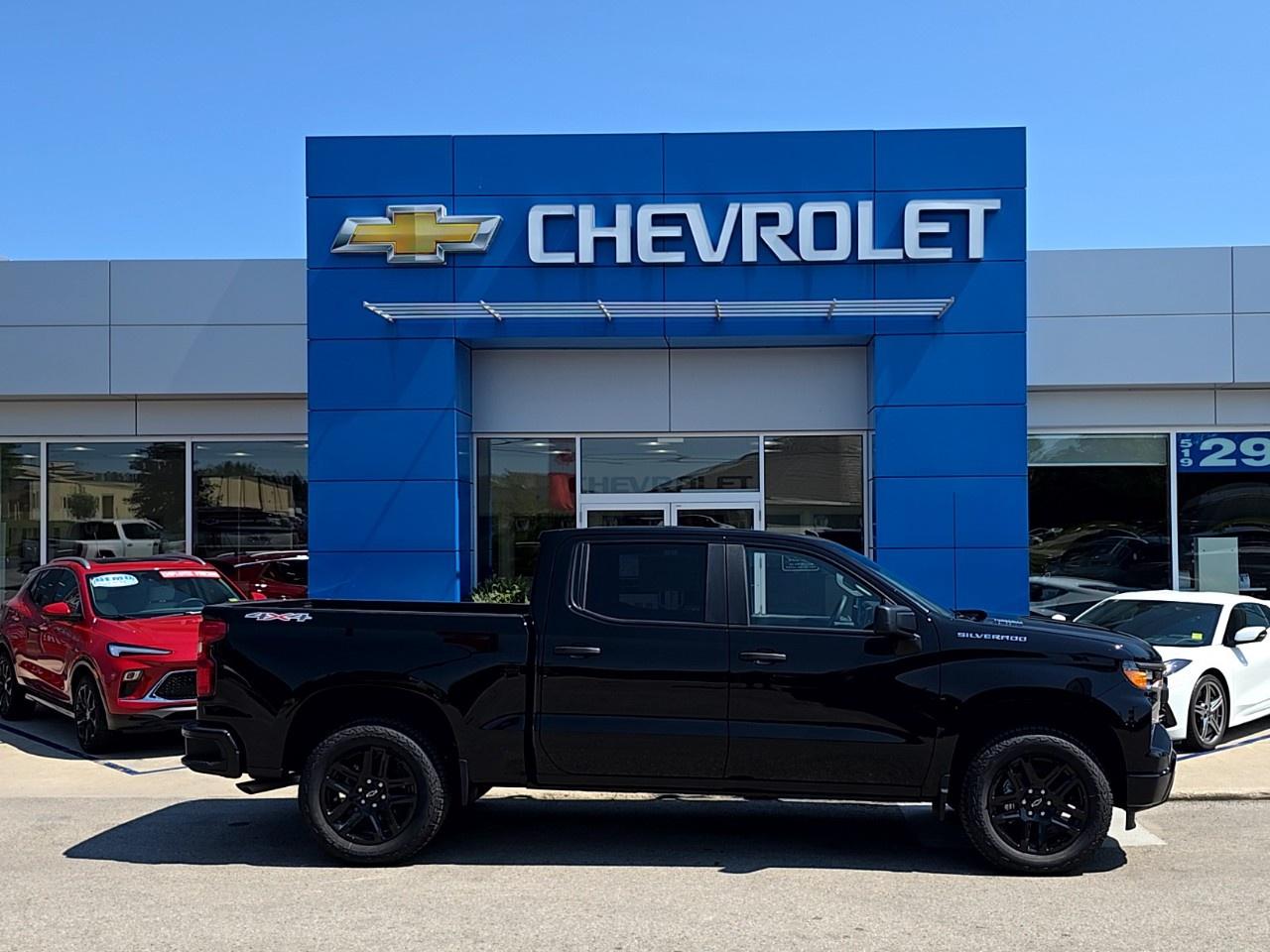 2026 Chevrolet Silverado 1500 Crew Cab Short Box 4-Wheel Drive Custom Photo5