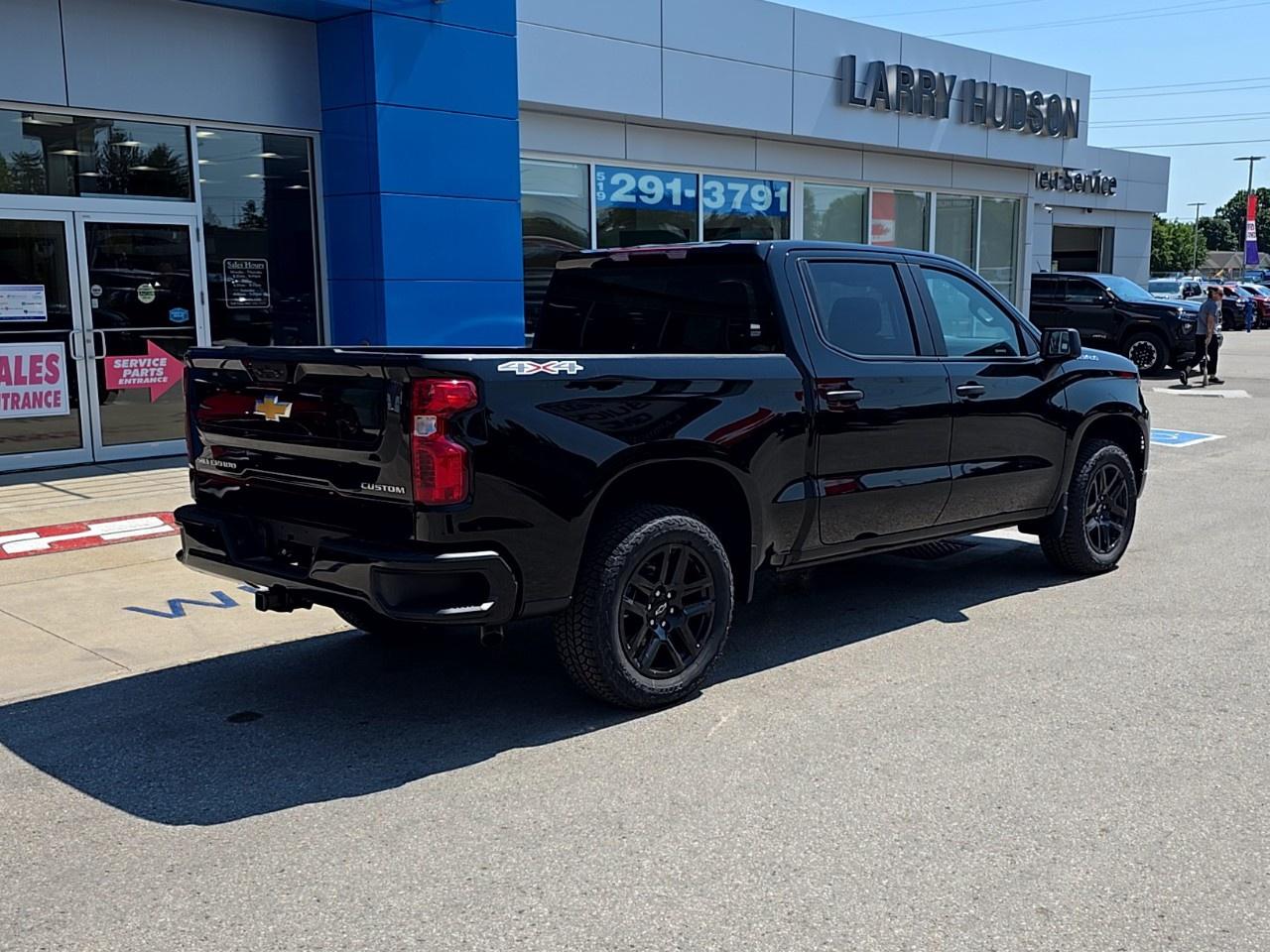 2026 Chevrolet Silverado 1500 Crew Cab Short Box 4-Wheel Drive Custom Photo2