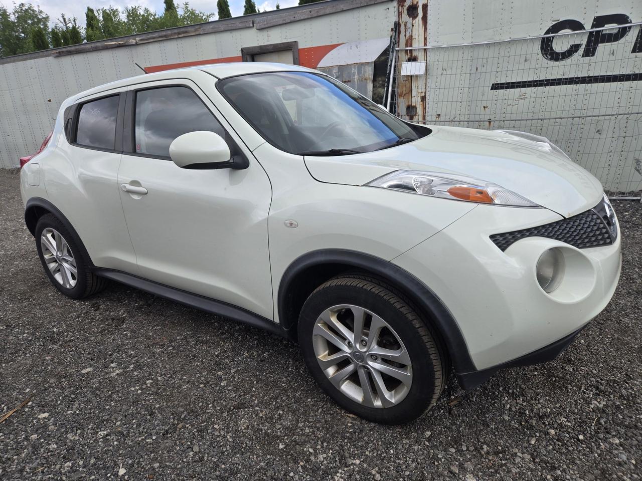 2011 Nissan Juke S Photo
