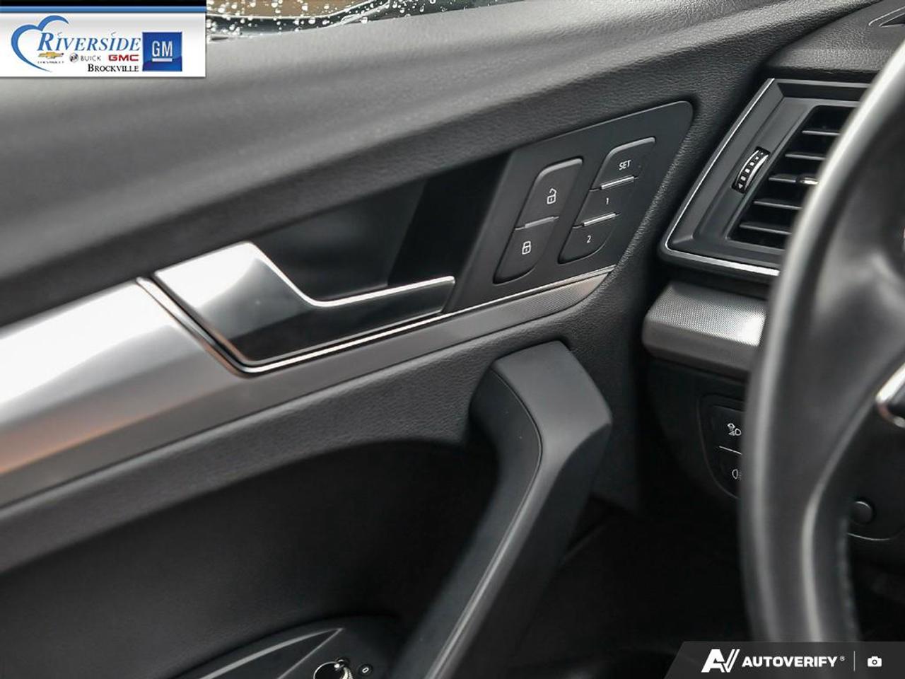 2020 Audi Q5 45 Progressiv Photo