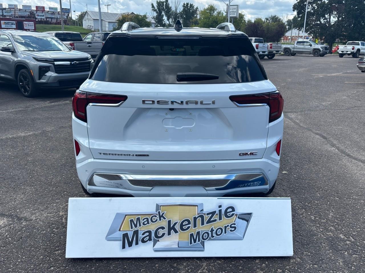 2027 GMC Terrain Denali New Luxurious 5 Passenger AWD SUV with Panoramic Sunroof, Heated and Cooled Front Seats, Heated Steering Wheel, Heated Rear Outboard Seats, Rainsense Front Wipers with Heated Wiper Park, 15 Diagonal T Photo4