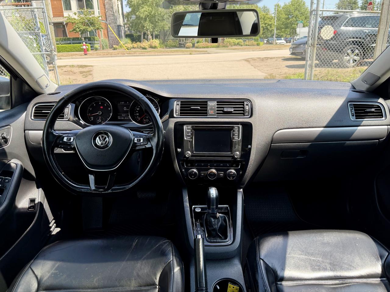2016 Volkswagen Jetta FINANCING AVAILABLE Photo10