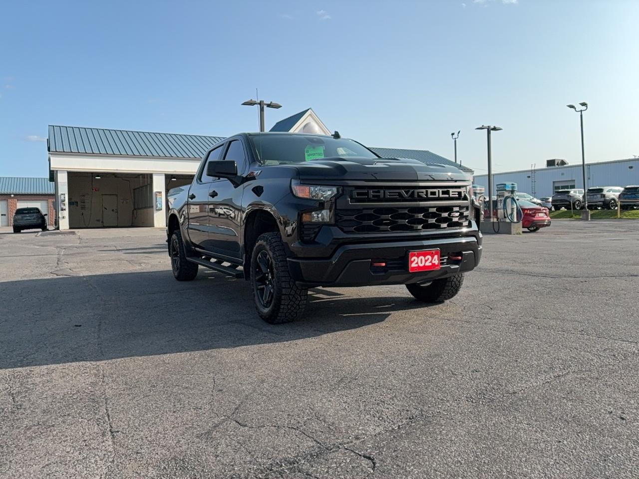 2024 Chevrolet Silverado 1500 CustomTrailBossZ71CrewCab4WD 5.3L8cylGas5'10"Box Photo2