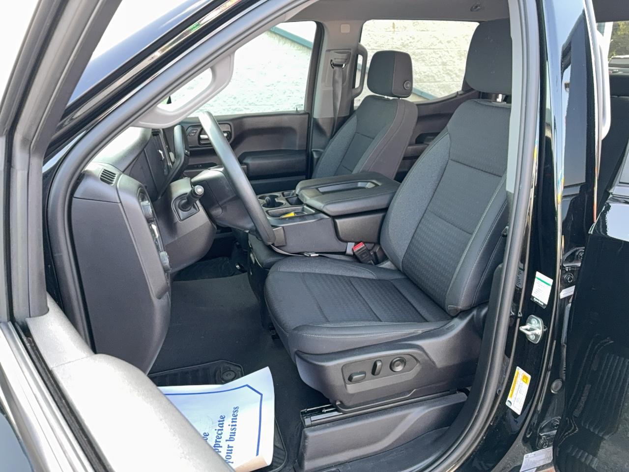 2024 Chevrolet Silverado 1500 CustomTrailBossZ71CrewCab4WD 5.3L8cylGas5'10"Box Photo