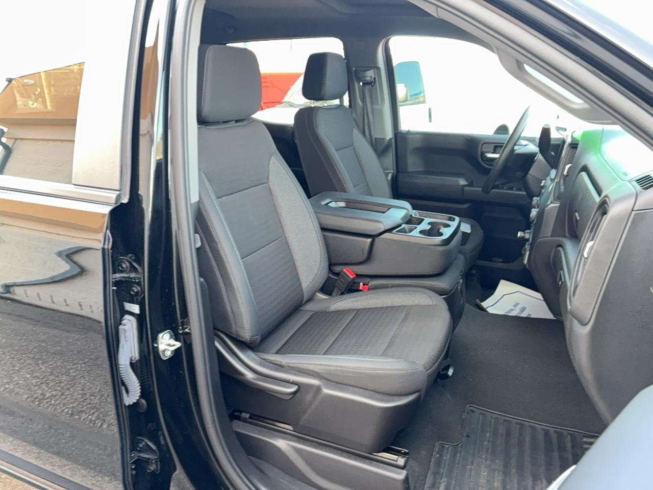 2024 Chevrolet Silverado 1500 CustomTrailBossZ71CrewCab4WD 5.3L8cylGas5'10"Box Photo