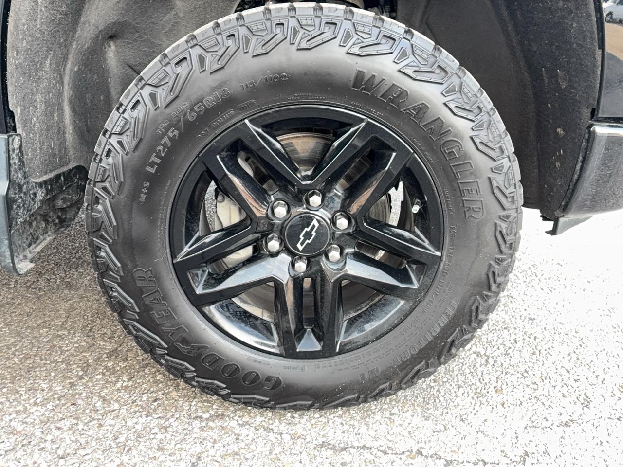 2024 Chevrolet Silverado 1500 CustomTrailBossZ71CrewCab4WD 5.3L8cylGas5'10"Box Photo