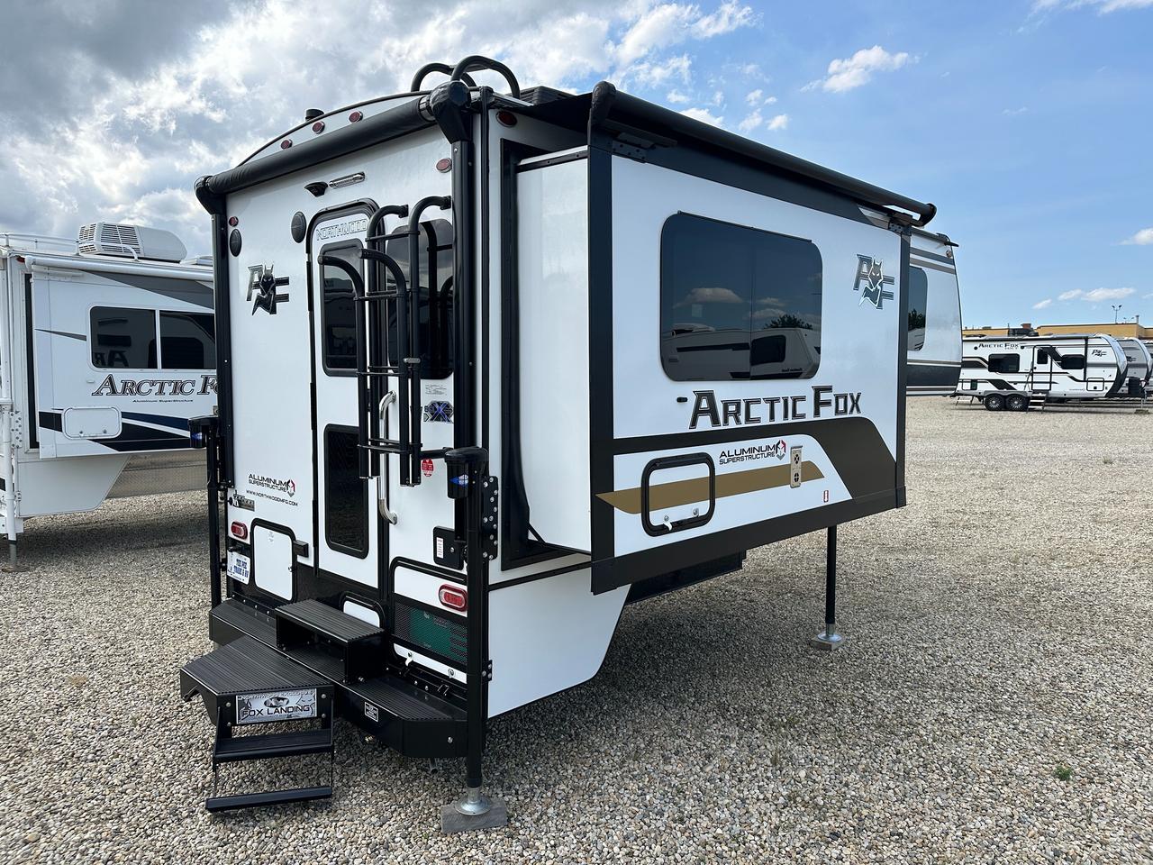 2027 ARCTIC FOX 811 