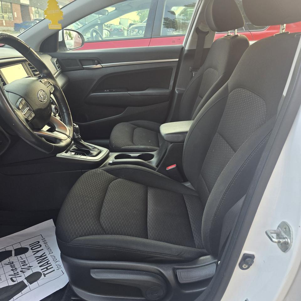 2019 Hyundai Elantra Preferred Photo