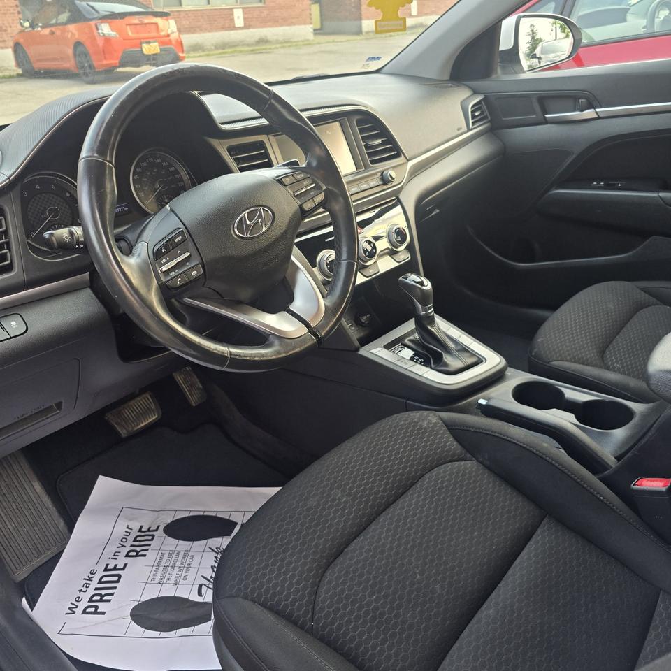 2019 Hyundai Elantra Preferred Photo