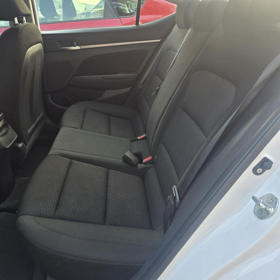 2019 Hyundai Elantra Preferred Photo