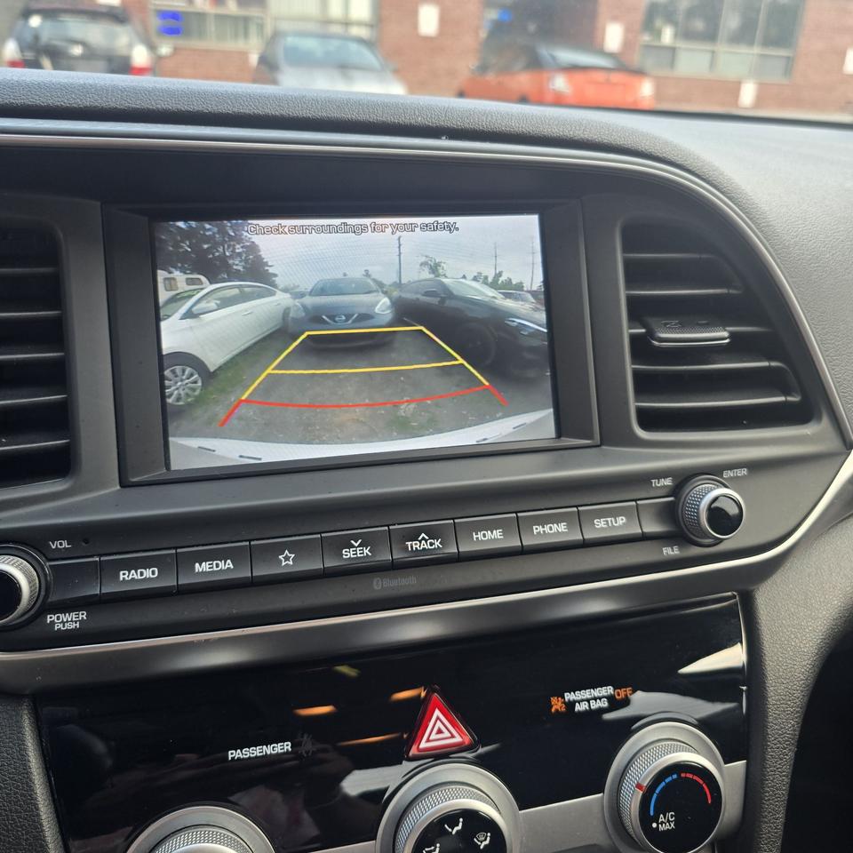 2019 Hyundai Elantra Preferred Photo