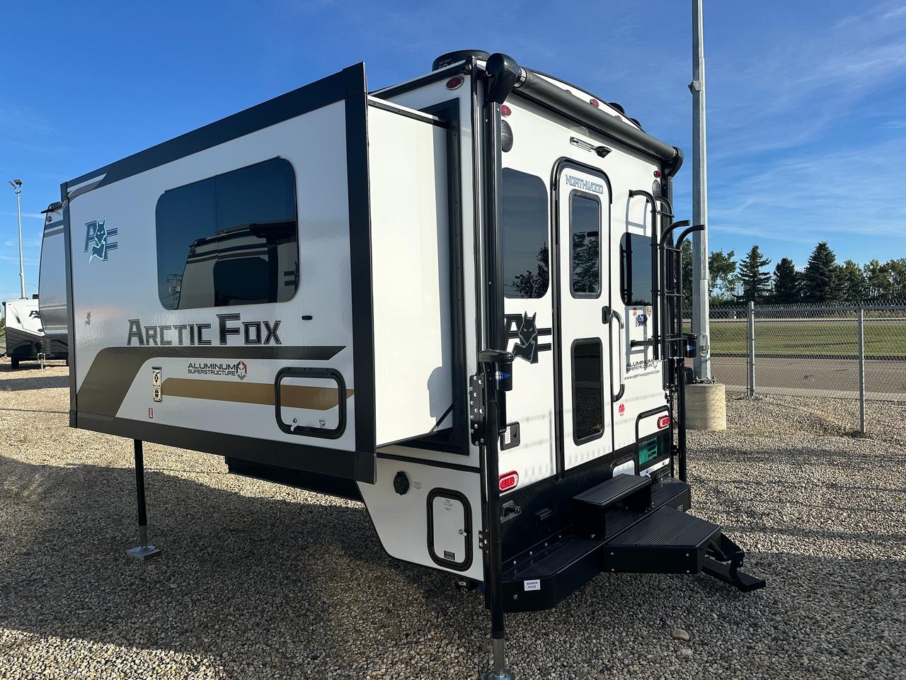 2027 ARCTIC FOX 992 