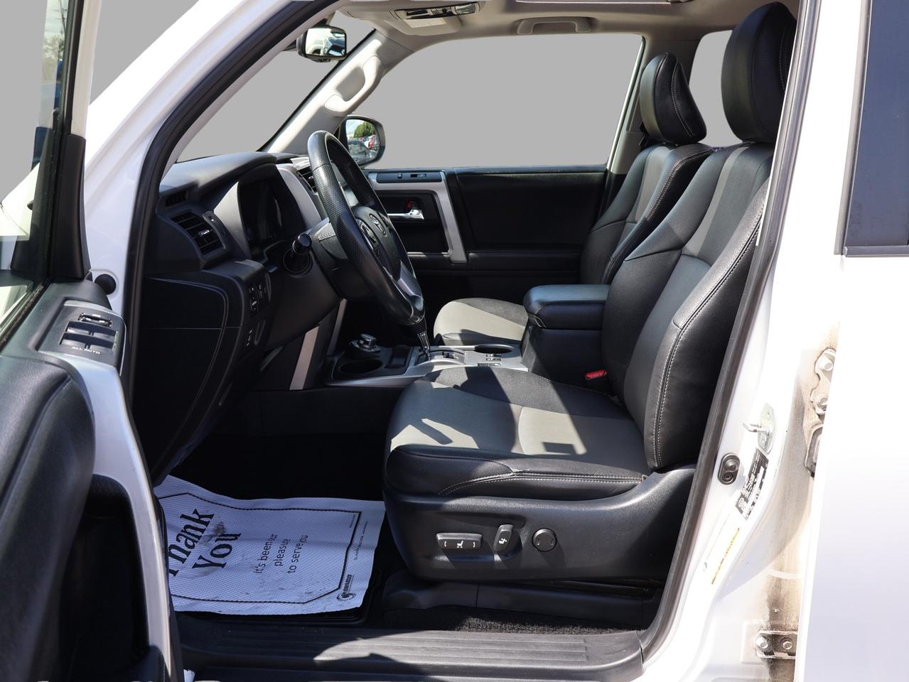 2020 Toyota 4Runner SR5 4WD CERTIFIED *TOYOTA MAINTAIN*7SEATS* CAMERA BLUETOOTH LEATHER HEATED SEATS SUNROOF CRUISE ALLOYS Photo