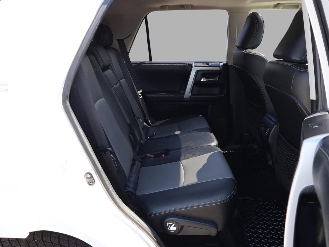 2020 Toyota 4Runner SR5 4WD CERTIFIED *TOYOTA MAINTAIN*7SEATS* CAMERA BLUETOOTH LEATHER HEATED SEATS SUNROOF CRUISE ALLOYS Photo