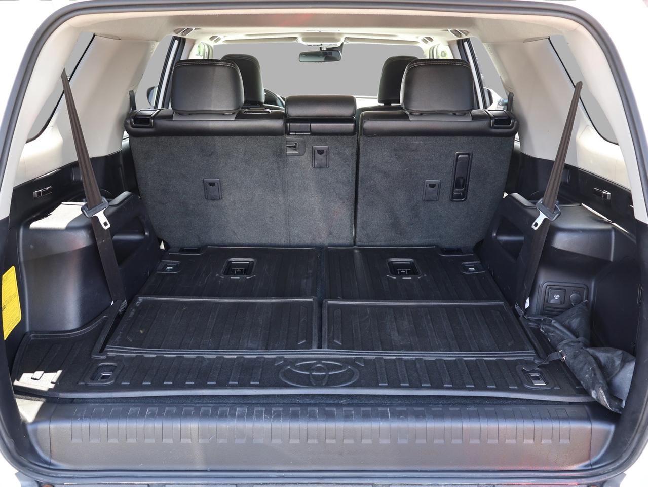 2020 Toyota 4Runner SR5 4WD CERTIFIED *TOYOTA MAINTAIN*7SEATS* CAMERA BLUETOOTH LEATHER HEATED SEATS SUNROOF CRUISE ALLOYS Photo