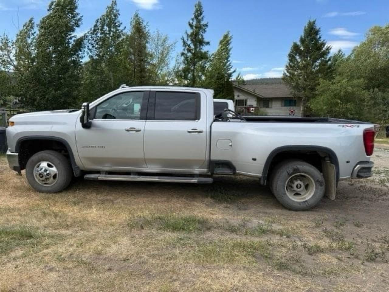 2022 Chevrolet Silverado 3500HD LTZ - Photo #11