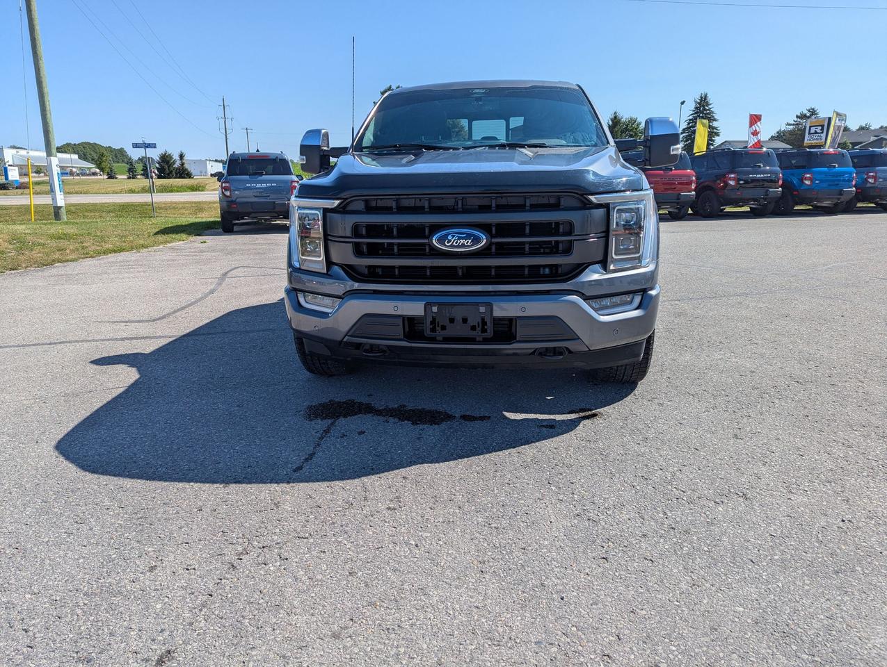 2022 Ford F-150 Lariat 4WD SuperCrew 5.5' Box Photo1