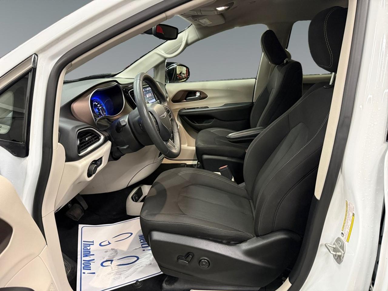 2024 Dodge Grand Caravan SXT Photo