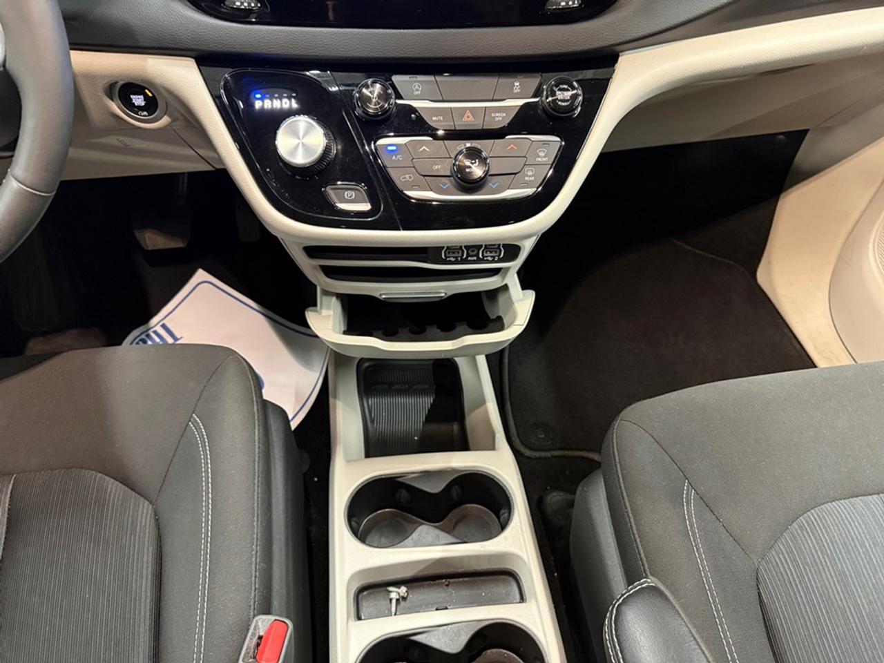 2024 Dodge Grand Caravan SXT Photo