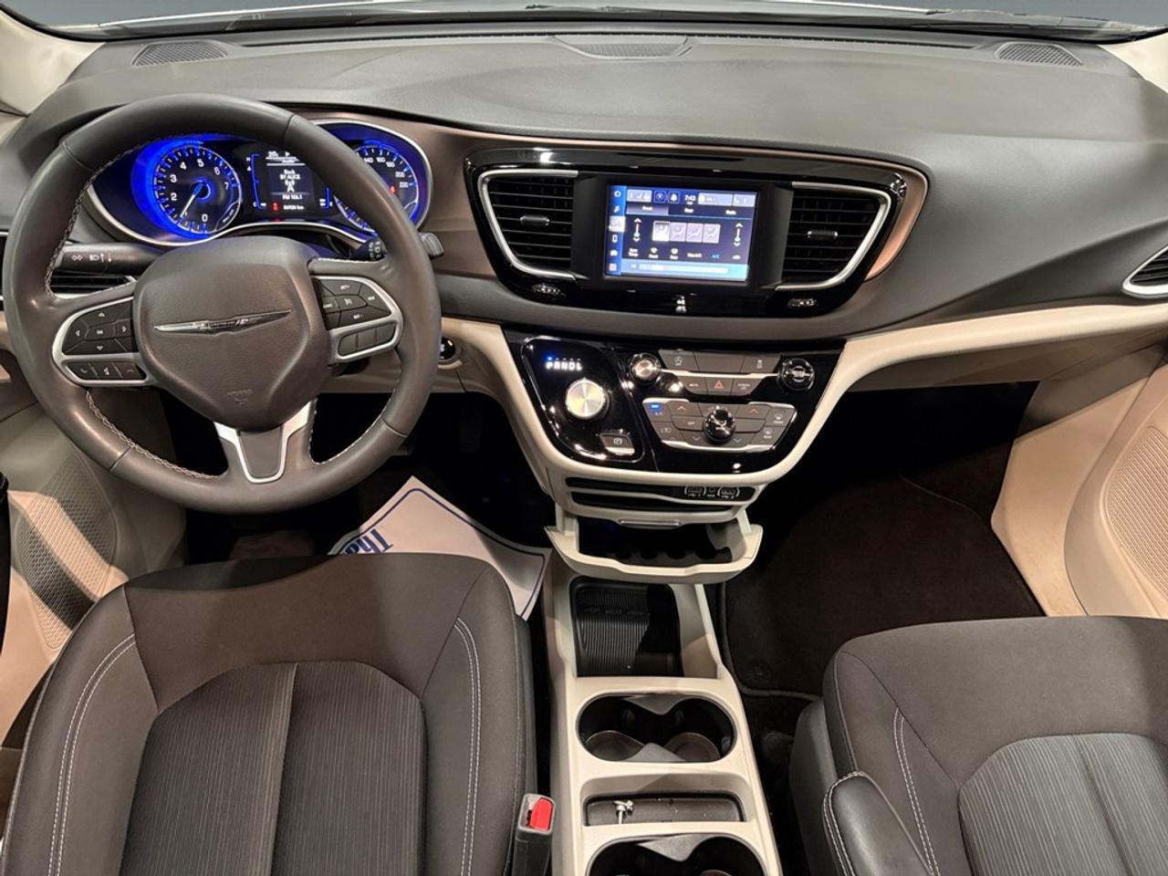 2024 Dodge Grand Caravan SXT Photo