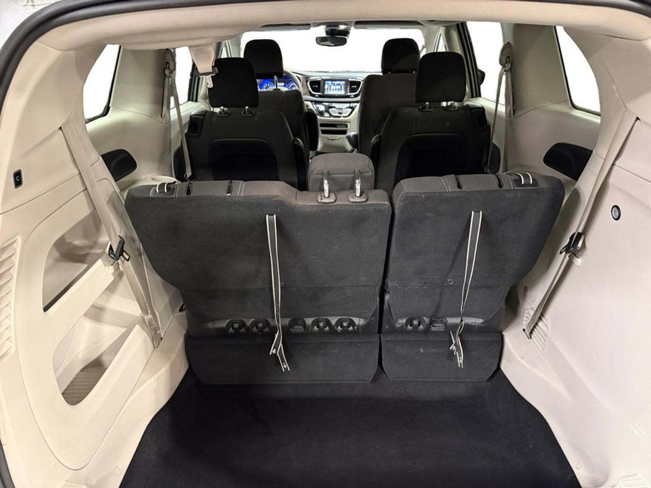 2024 Dodge Grand Caravan SXT Photo