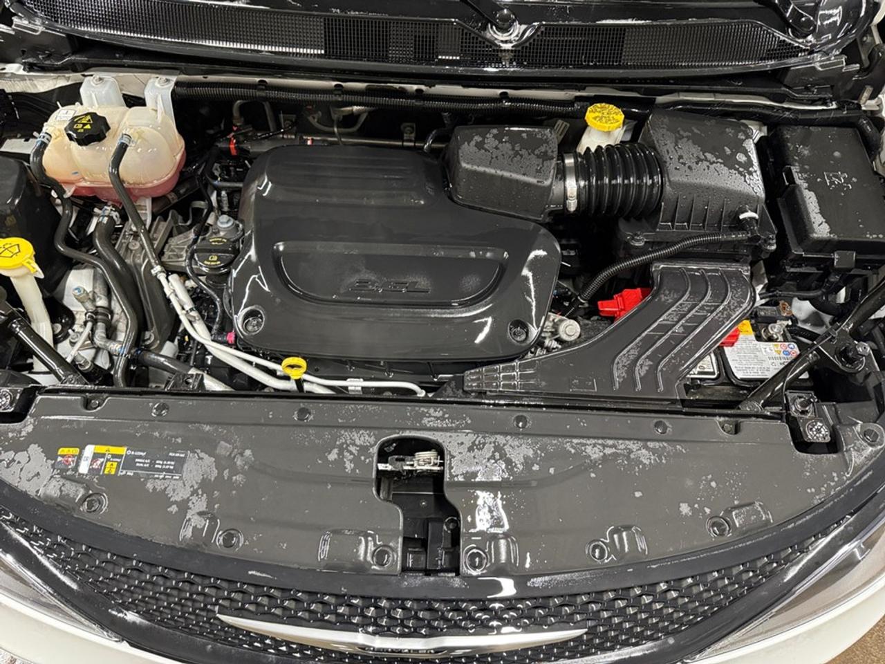 2024 Dodge Grand Caravan SXT Photo
