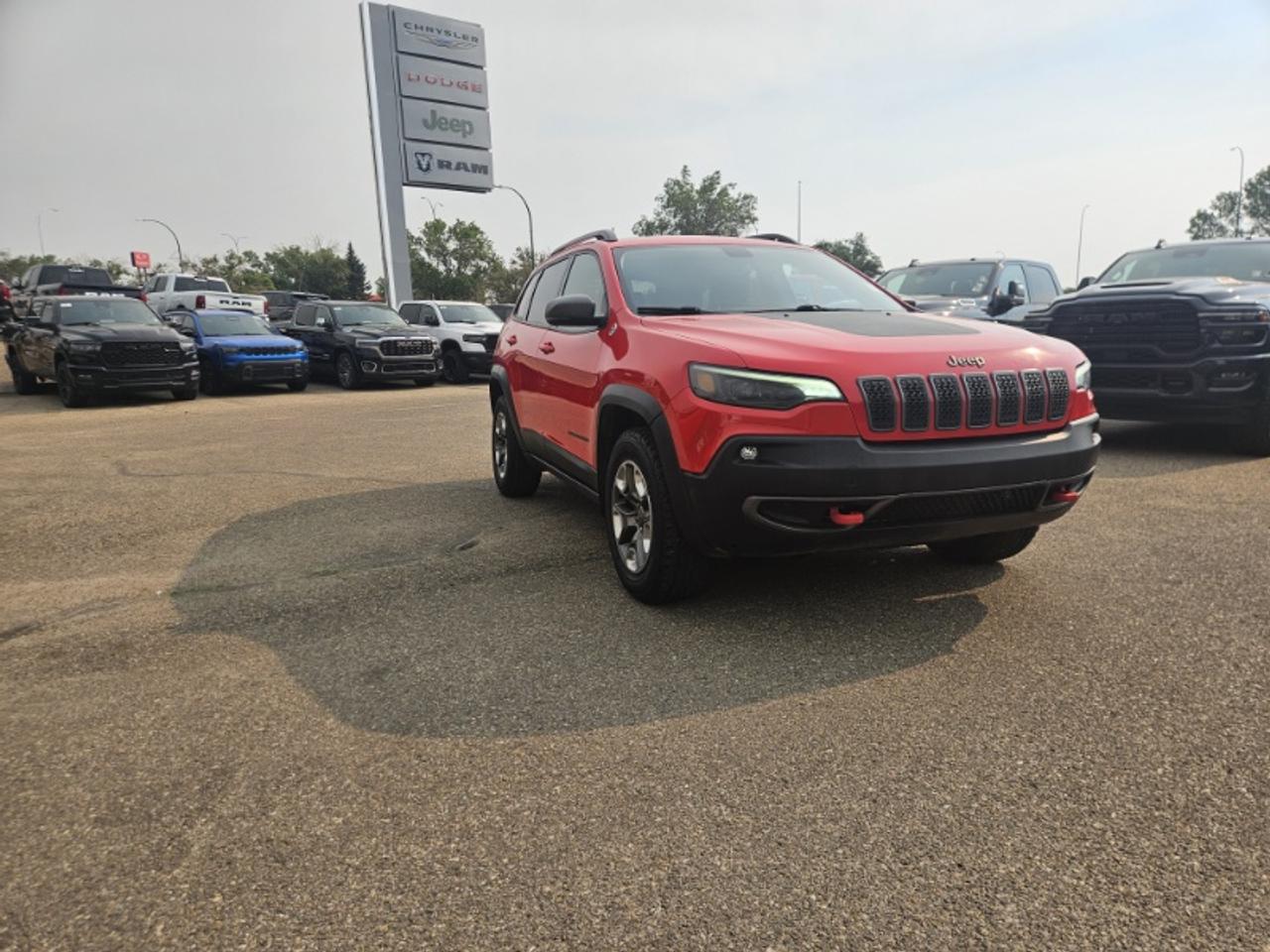 <p>This 2019 Jeep Cherokee Trailhawk carries the same trail-rated formula as the newer models with four-wheel drive and a 3.2L V6 engine producing 271 horsepower. Trailhawk equipment includes skid plates and off-road suspension for added capability.</p><p>A well-priced option for buyers who want proven Cherokee reliability with genuine off-road hardware included from the factory.</p><p>City Chrysler holds a high standard of service &amp excellence for our customers. We are located on the northside of highway 3 of Medicine Hat. Servicing areas from Swift Current to Lethbridge Brooks &amp Taber. Our legacy is to make sure our customers feel right at home as well as taken care of in the highest priority. We are known for being down to earth super friendly and very knowledgeable. We provide excellent customer service and if you are tired of high-pressure sales then City Chrysler is for you. Check out our Google reviews because they tell our story. Then give us a call send us an email or stop by and let us get to work for you! Bankruptcies No credit Bad credit Slow credit Dont sweat it! Get preapproved today!</p>