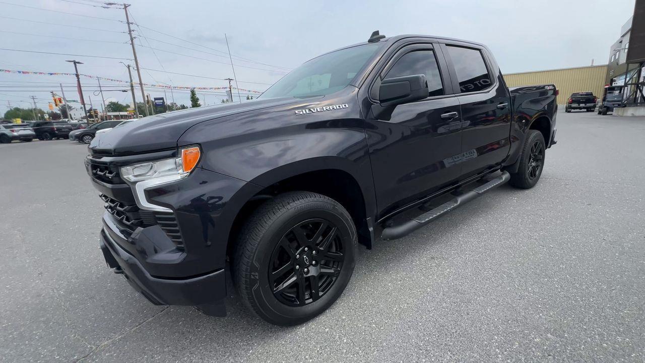 2024 Chevrolet Silverado 1500 RST 4x4, HEATED LEATHER SEATS, RUNNING BOARDS, CRUISE CONTROL, BACK UP CAM, BLUETOOTH!! Photo3
