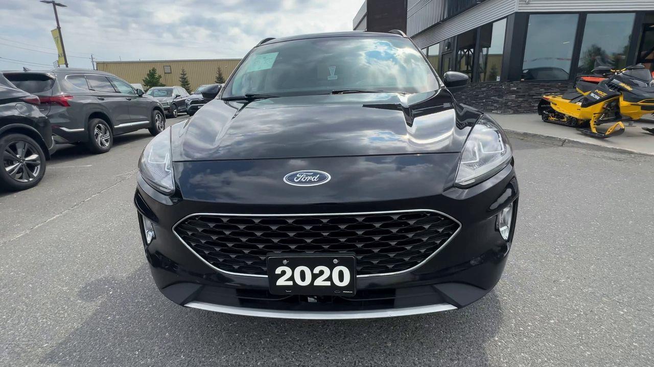 2020 Ford Escape SEL AWD, HEATED LEATHER SEATS, NAV, CRUISE CONTROL, POWER LIFTGATE, BACK UP CAM, REMOTE START!! Photo2