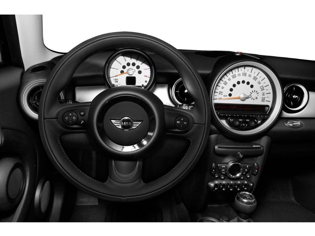 2013 MINI Cooper COOPER Photo3