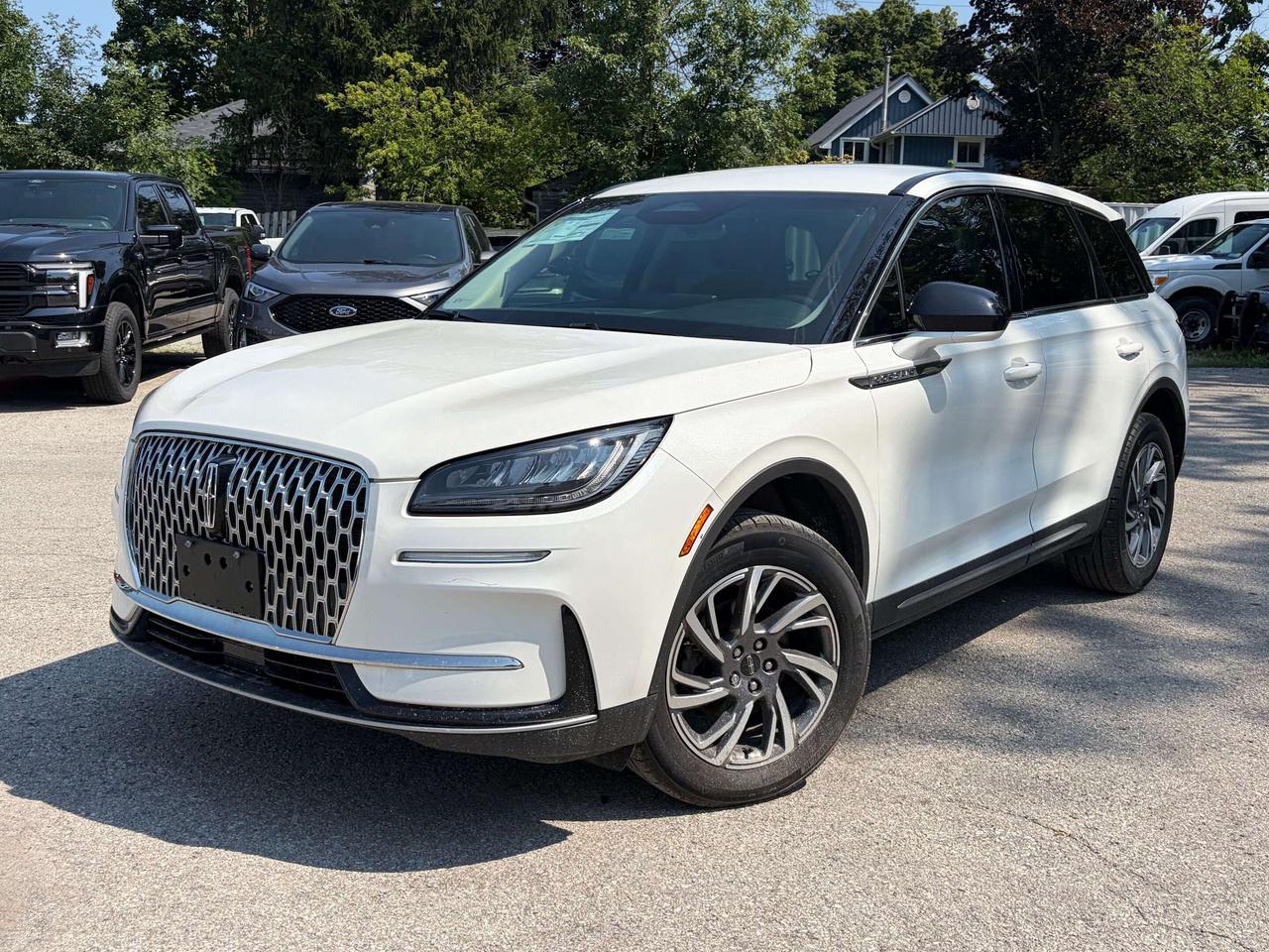 2023 Lincoln Corsair Standard AWD Photo0