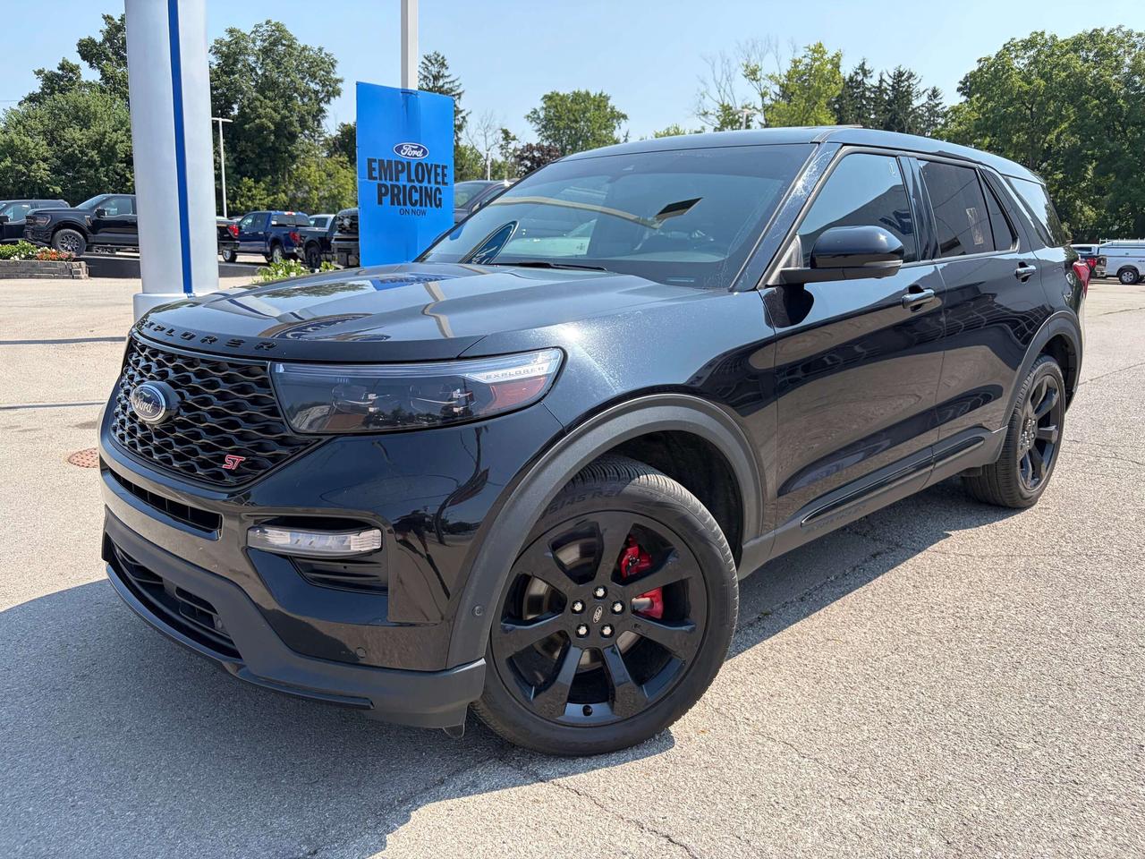 2022 Ford Explorer ST 4WD Photo0