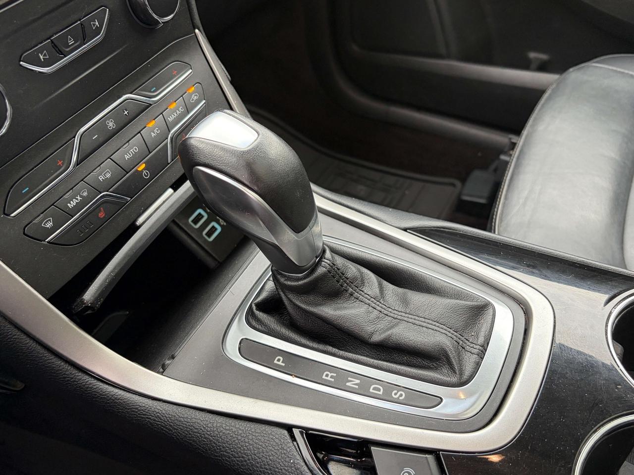 2016 Ford Edge SEL 4dr  FWD Photo